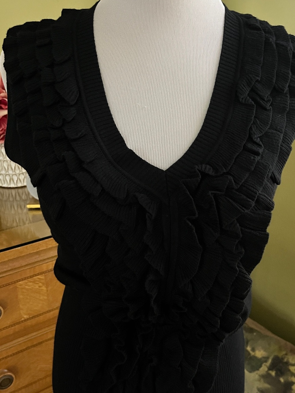 Lauren & Mia Black V-Neck Ruffle Sweater..NWOT